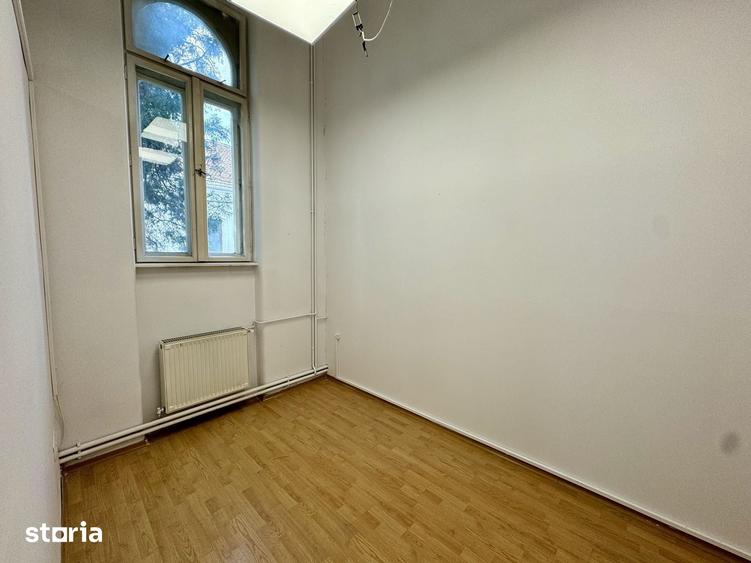 Spațiu comercial, de 389 mp, în Central