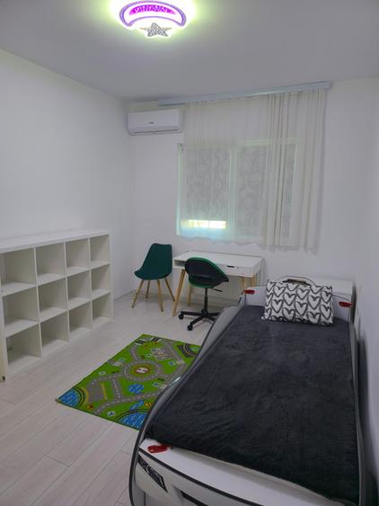 Apartament cu 2 camere decomandat în Berceni