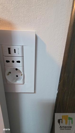 Apartament cu 3 camere decomandat, mobilat în Vitan