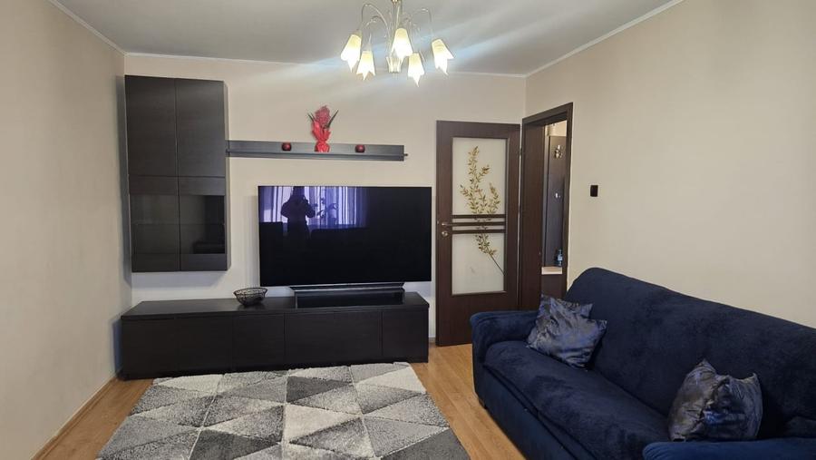 Apartament cu 3 camere decomandat în Tomis III