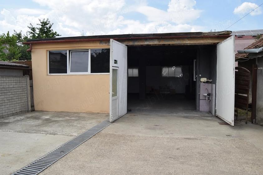 Spațiu comercial, de 100 mp, în Mehala