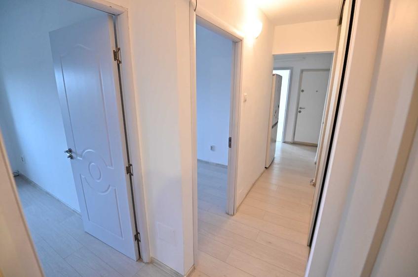 Apartament cu 3 camere decomandat în Valea Rosie