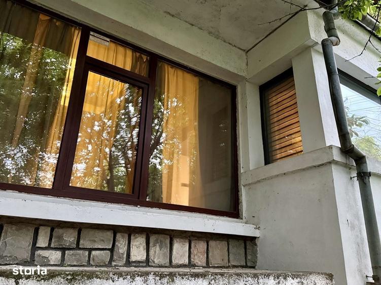 Apartament cu 3 camere în Piața Centrală