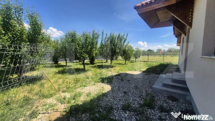 Casă cu 3 camere cu Teren 500 Mp în Lazuri