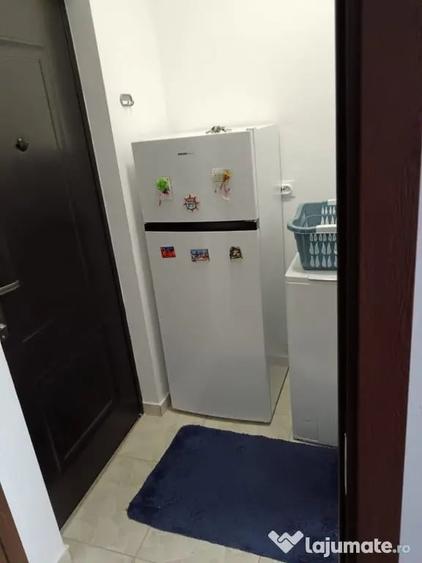 Garsonieră decomandată în Micro 21