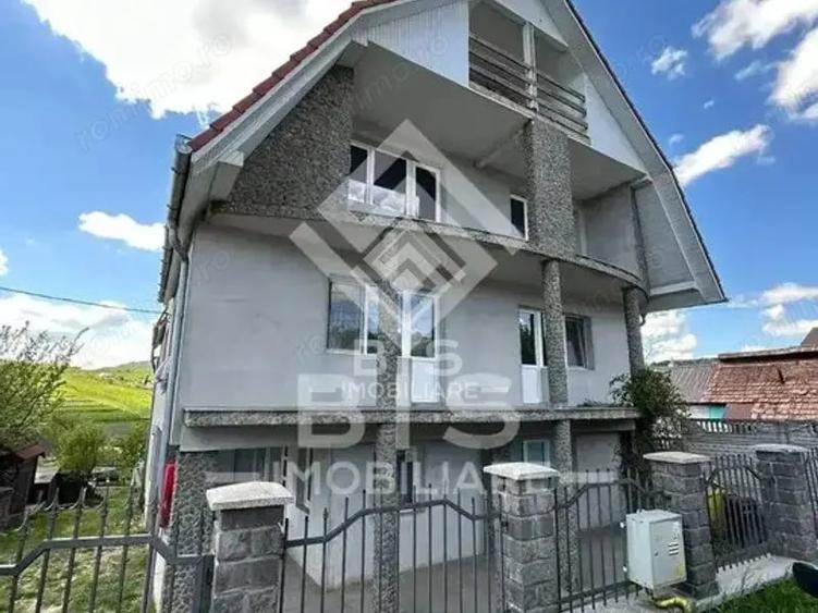 Casă cu 6 camere cu Teren 1000 Mp în Sud