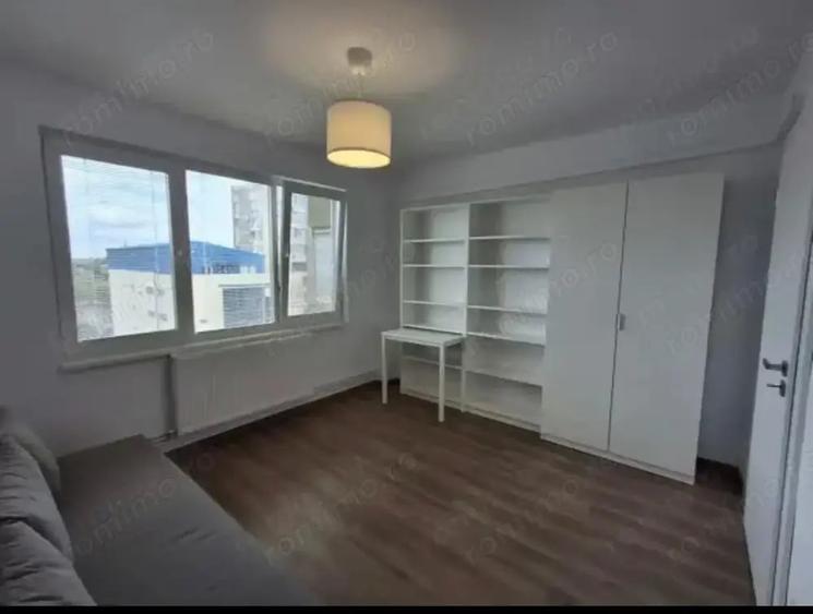 Apartament cu 3 camere semidecomandat, mobilat în Take Ionescu