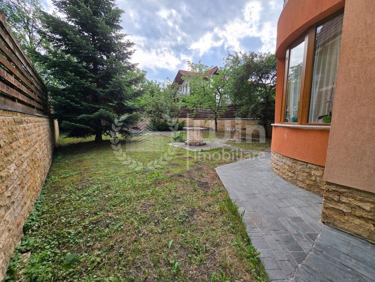 Casă individuală cu 6 camere cu Canalizare în Bună Ziua