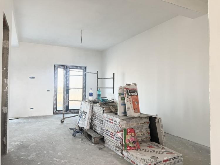 Duplex cu 3 camere cu Teren 277 Mp în Săcălaz