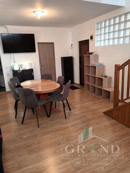 Apartament cu 3 camere semidecomandat, mobilat în Semicentral