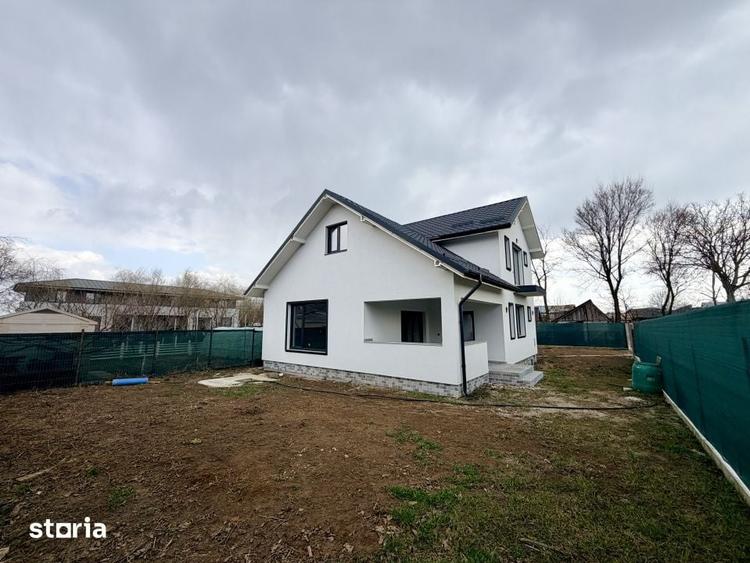 Casă cu 5 camere cu Teren 502 Mp în Central
