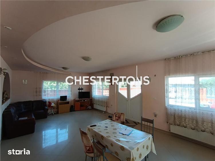 Casa deosebita cu etaj si mansarda plus anexa de 44mp si curte de pest - 3