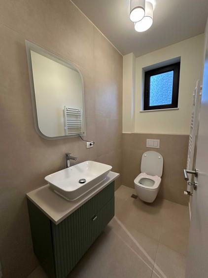Apartament cu 2 camere semidecomandat în Andronache