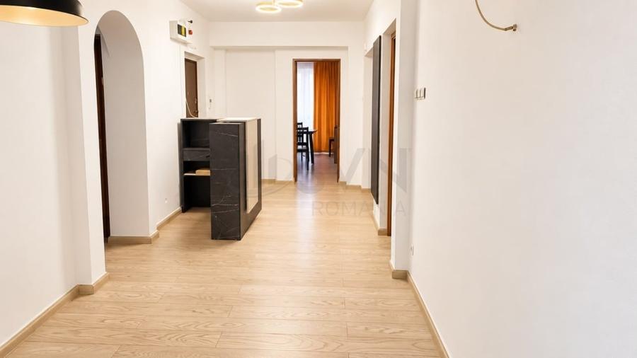 Apartament cu 4 camere decomandat, mobilat în Primăverii