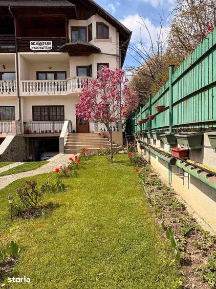 Casă cu 10 camere cu Teren 312 Mp în Central