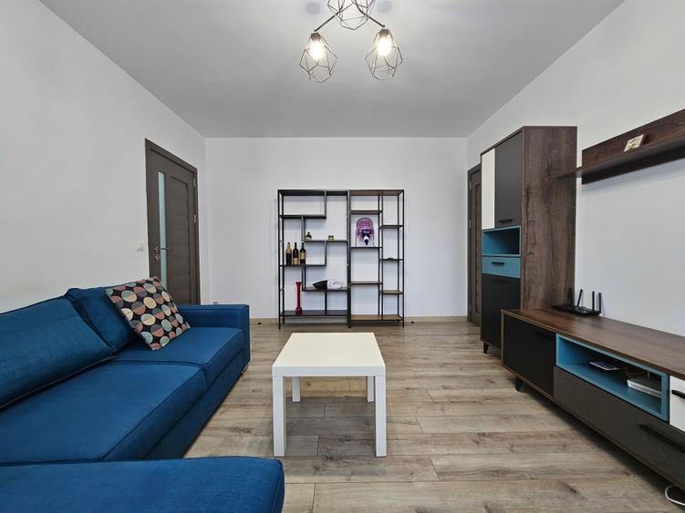 Apartament cu 3 camere semidecomandat, mobilat în Gara de Nord