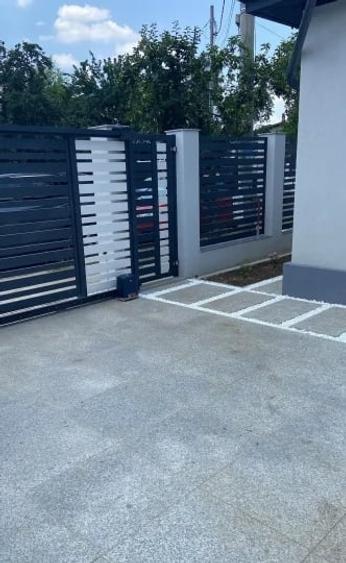 Casă individuală cu 3 camere cu Canalizare în Bucureștii Noi