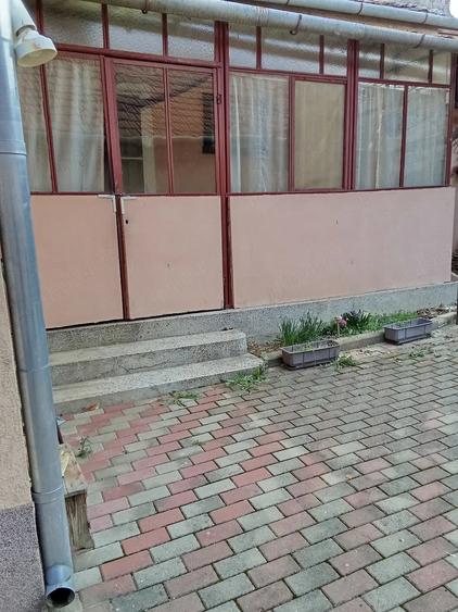 Casă cu 2 camere cu Teren 187 Mp în Central