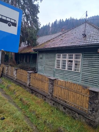 Casă cu 6 camere cu Canalizare în Lunca Bradului