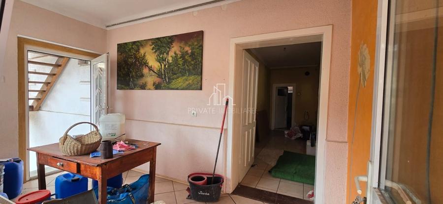 Casă individuală cu 6 camere cu Teren 514 Mp în Central