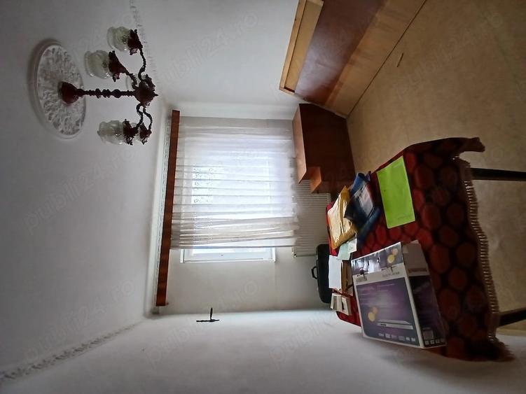 Apartament cu 3 camere decomandat în Caragiale