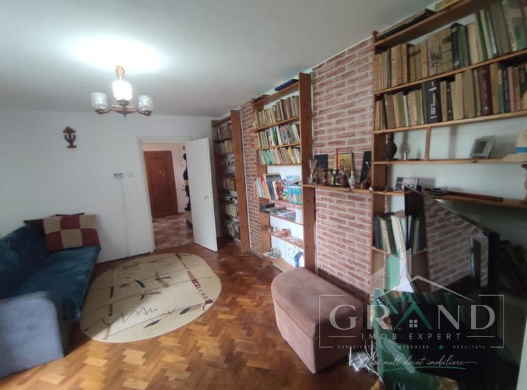 Apartament cu 2 camere semidecomandat, mobilat în Gheorgheni