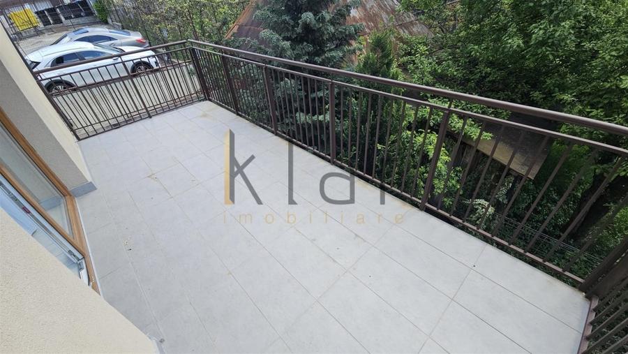 Apartament cu 5 camere decomandat, mobilat în Andrei Mureșanu