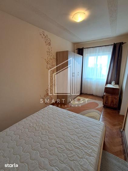 Apartament cu 3 camere, mobilat în Micro 14