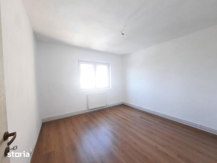 Apartament cu 2 camere decomandat în Vasile Aaron