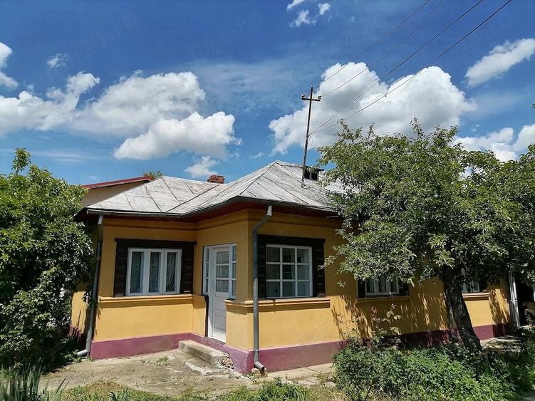 Casă cu Teren 800 Mp în Crevedia