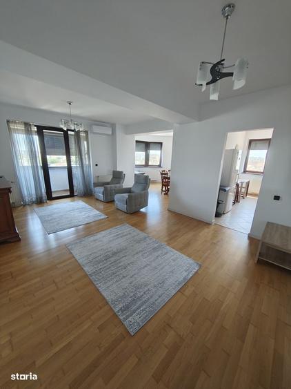 Apartament cu 3 camere decomandat în Foișorul de Foc