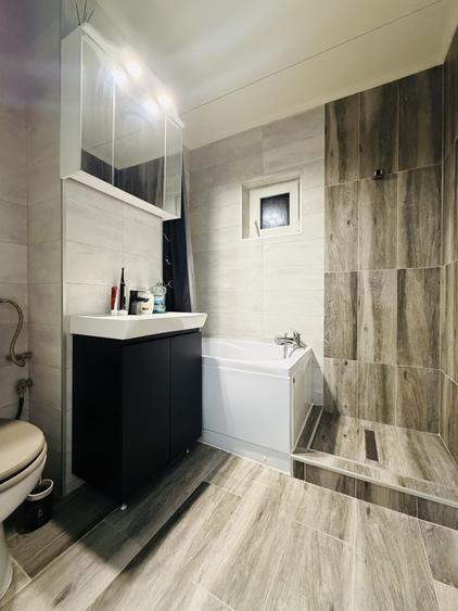 Apartament cu 3 camere decomandat, mobilat în Lipovei