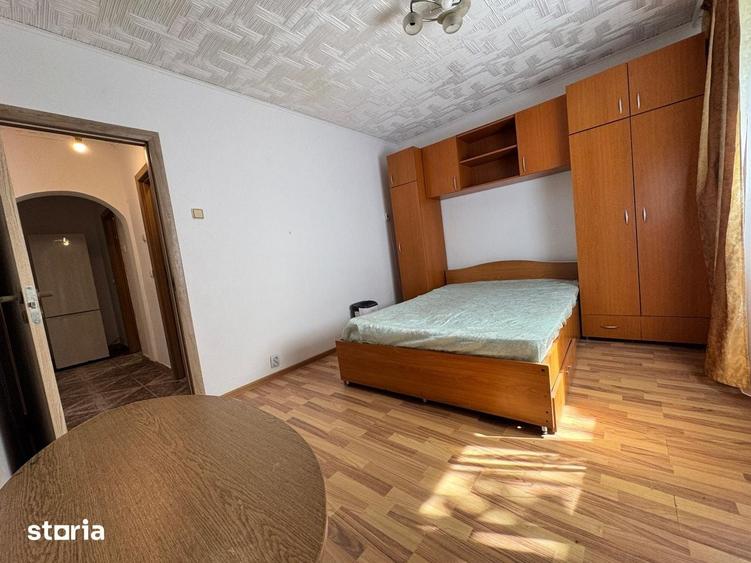 Apartament cu 2 camere decomandat în Republicii