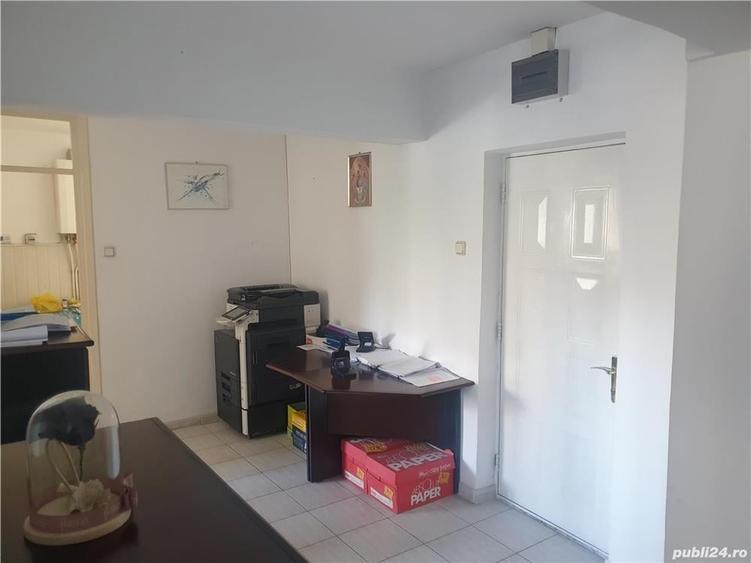 Spațiu comercial, de 73 mp, în Central