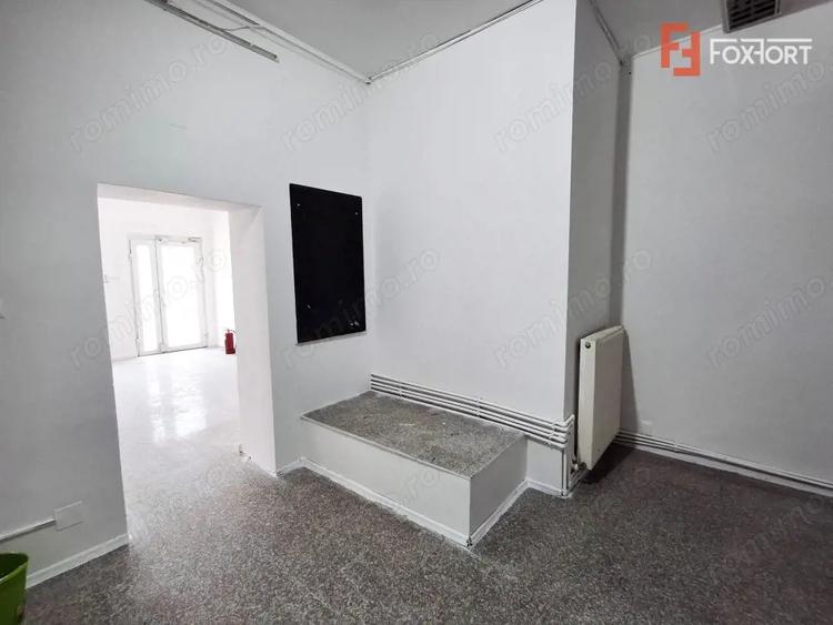 Spațiu comercial, de 47 mp, în Badea Cârțan