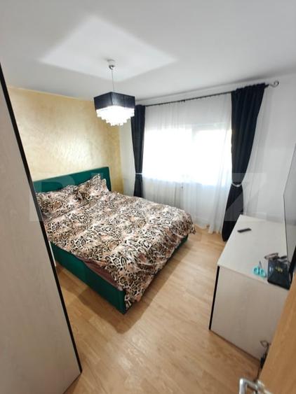 Apartament cu 3 camere decomandat, mobilat în Mioveni