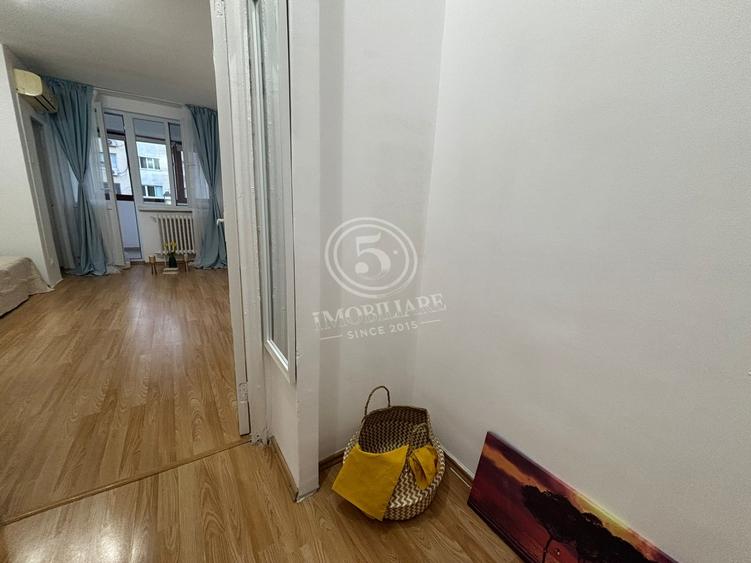 Garsonieră semidecomandată în Basarabia