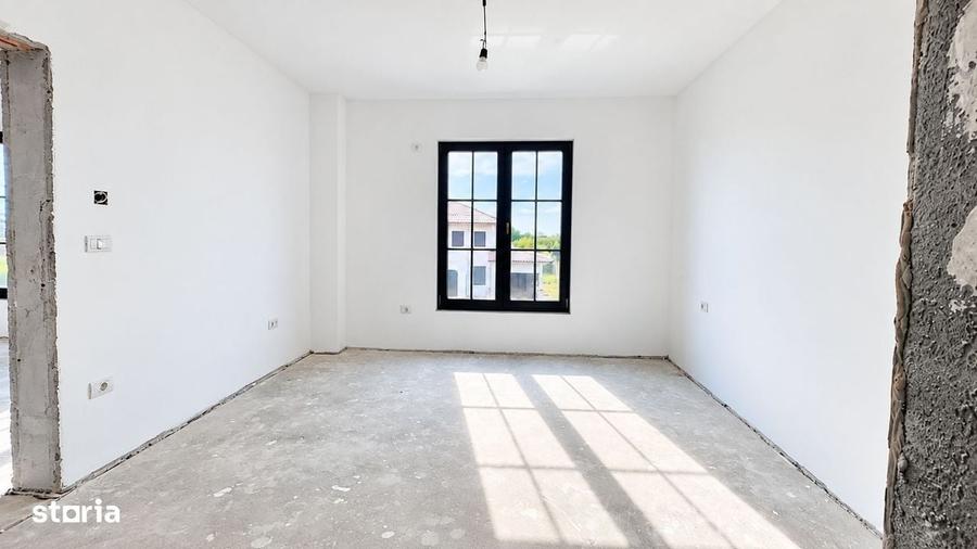 Casă cu 4 camere cu Teren 634 Mp în Ghiroda