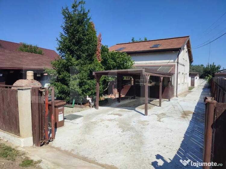 Casă cu 6 camere cu Teren 1000 Mp în Dancu
