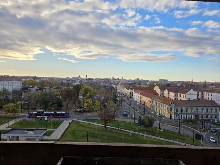 Apartament cu 2 camere decomandat în Ultracentral