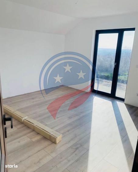 Casă cu 4 camere cu Teren 320 Mp în Dobrun