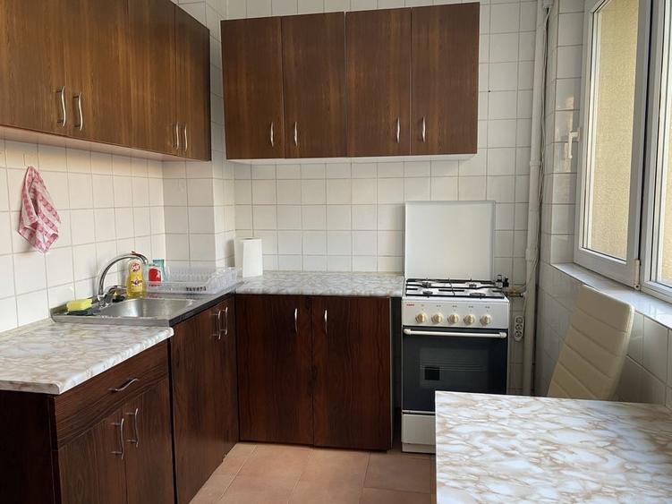 Apartament cu 2 camere semidecomandat în Iancului