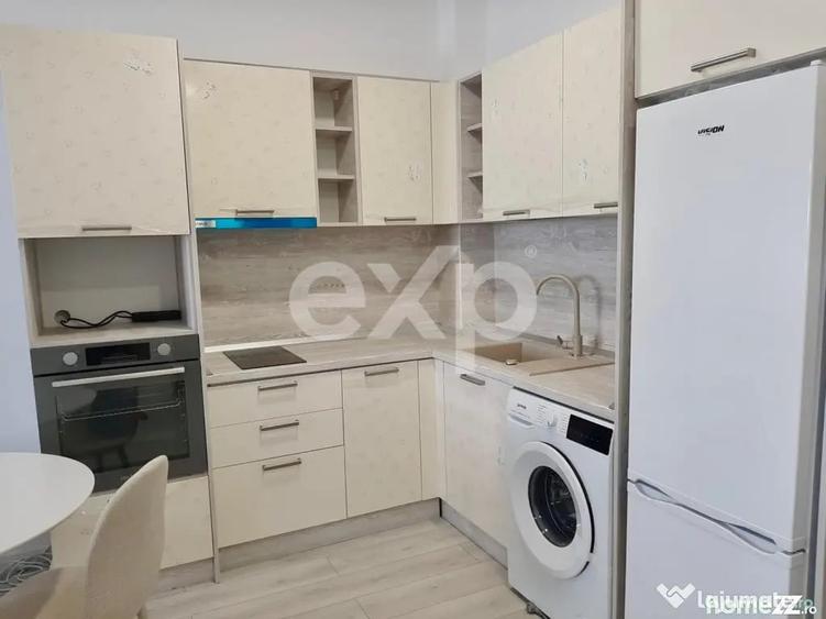 Apartament cu 2 camere decomandat, mobilat în Central