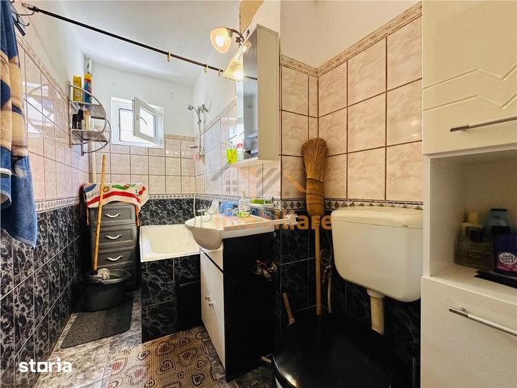 Apartament cu 3 camere semidecomandat în Iosia