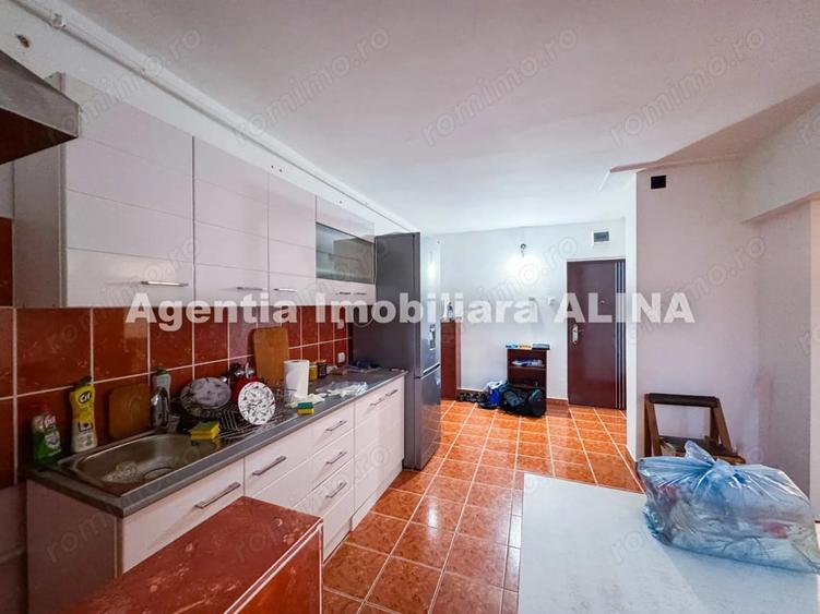 Apartament cu 2 camere decomandat în Decebal