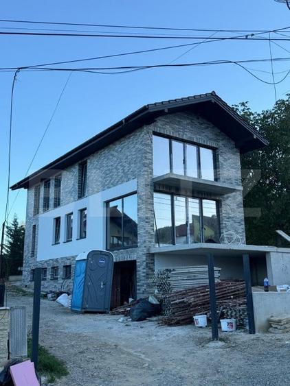 Casă individuală cu 6 camere cu Canalizare în Făget