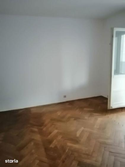 Garsonieră în Aradului