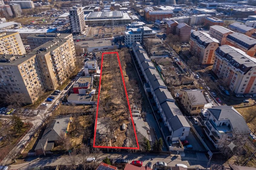 Teren Construcții intravilan de 1825 mp, în Dristor