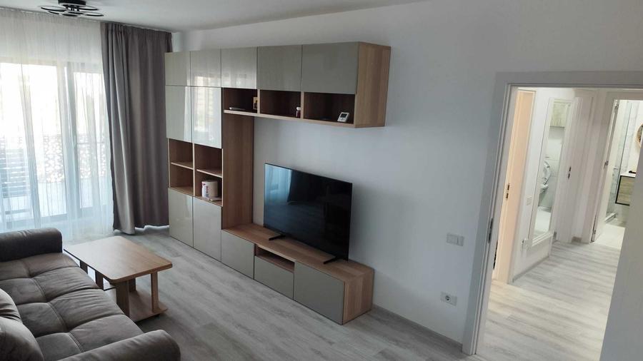 Apartament cu 2 camere decomandat în Titan