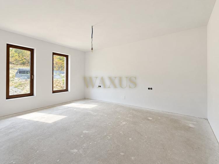 Duplex cu 4 camere cu Canalizare în Chinteni